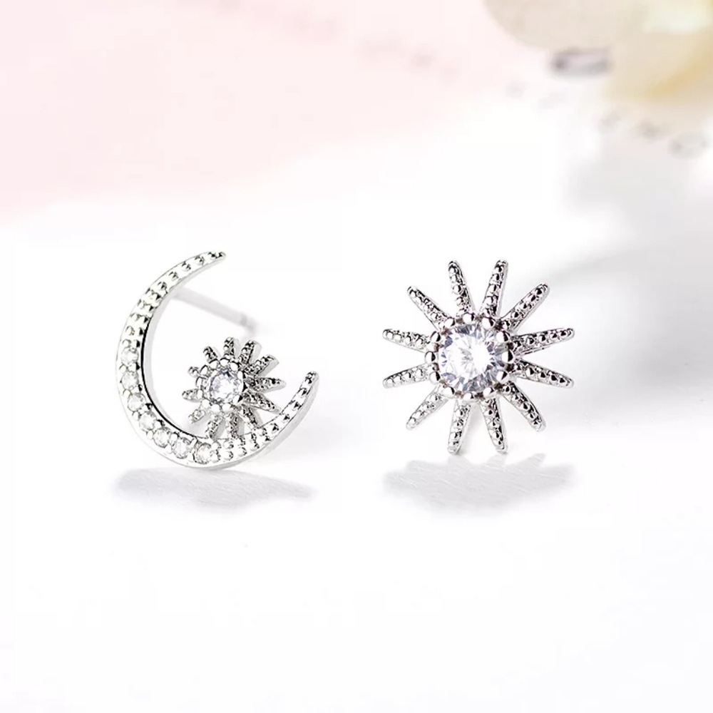 New Assimetric Silver Moon&Stars Diamond Earrings - Picture 2 of 4